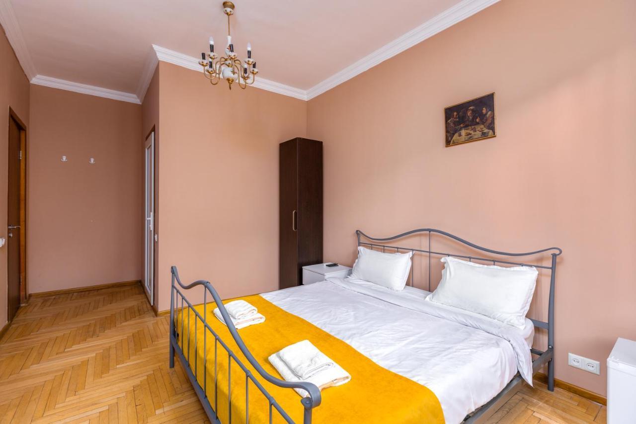 Sunny Hotel Тбілісі Екстер'єр фото
